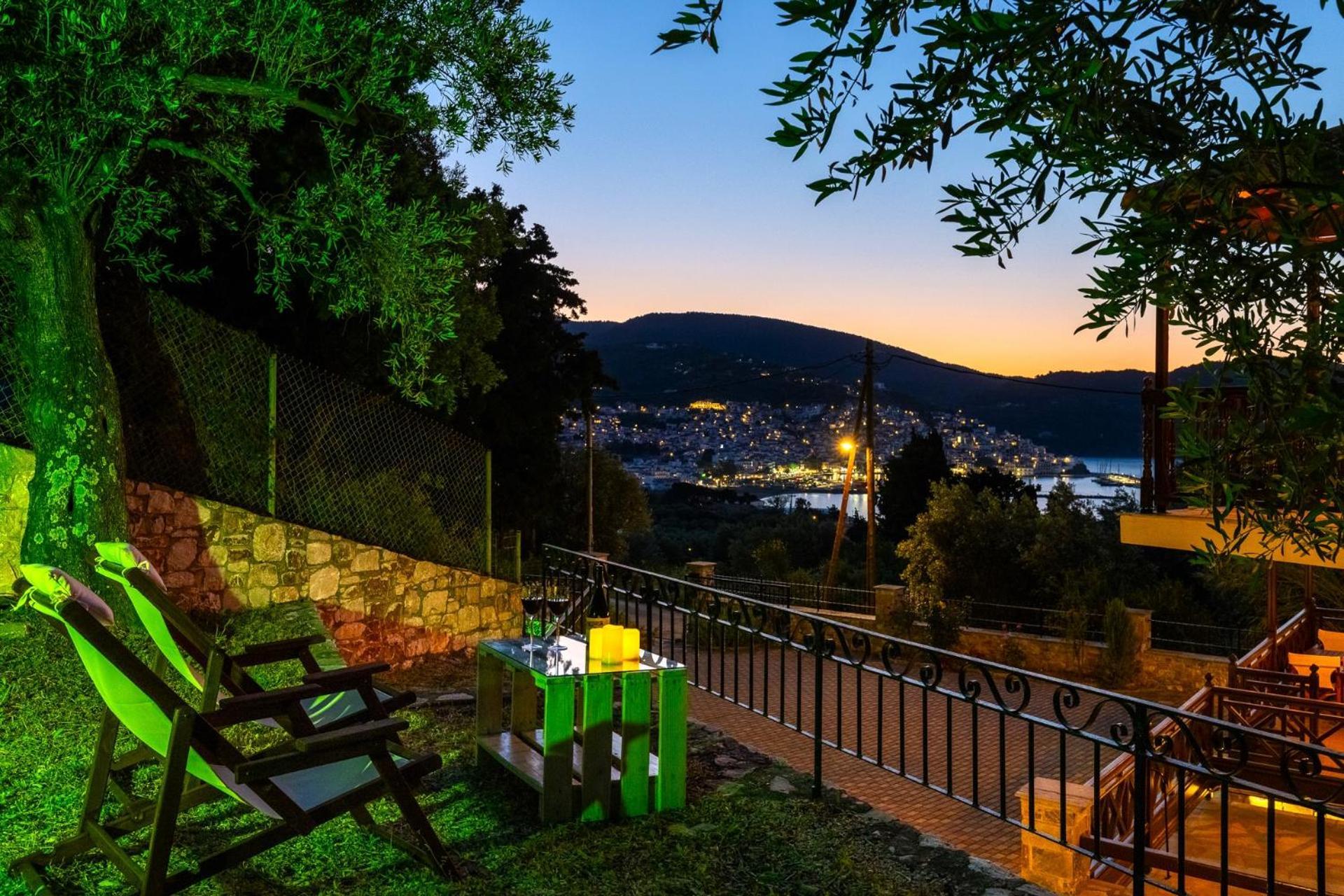 Naiades Superior Apartments In Skopelos With Sea View Close To The Town Eksteriør bilde